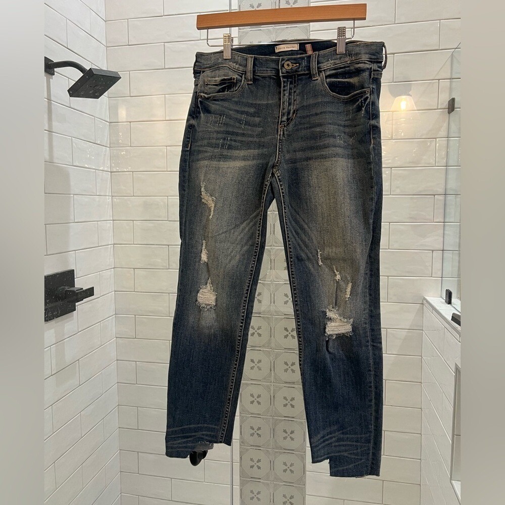 Stevie Hender Sexy Distressed Boyfriend Cut‎ jeans 11 NWOT
